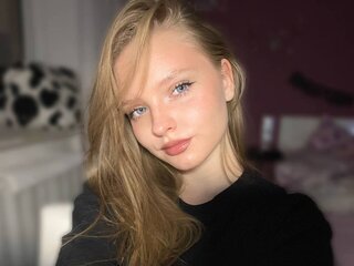Amateur naked MarianHartshorn